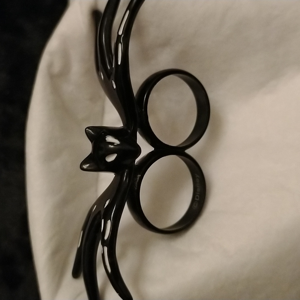 🌺🌼🦇SALE!!Rare Unisex NBC Skellington bat double ring